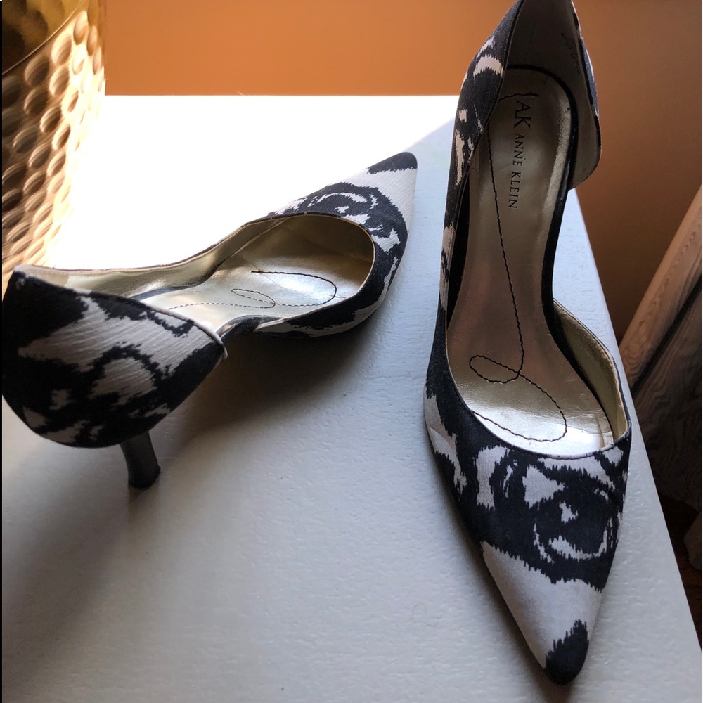 Ikat black and grey heels